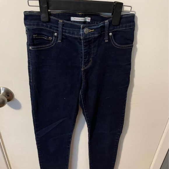 Levi’s 311 Shaping Skinny - Picture 3 of 5